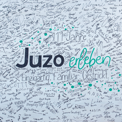Signature board