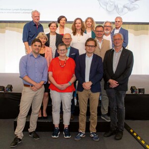 Wissenschaftl. Leitung Prof. Dr. med. Tobias Görge Die wissenschaftliche Leitung des Phlebologischen Symposiums in Mönchengladbach hatte Prof. Dr. med. Tobias Görge.