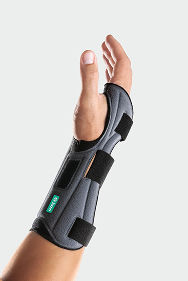 JuzoPro manu Xtec Palmar side view Wrist with JuzoPro Manu Xtec Palmar, side view